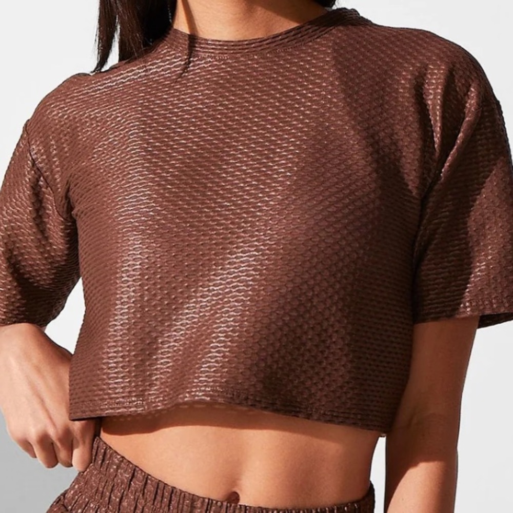 Noli liquid mesh crop T in champagne